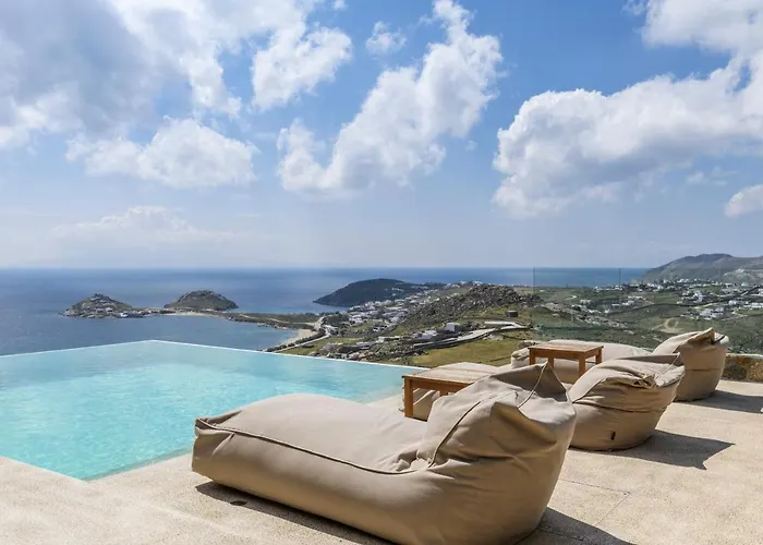 Aquadise Seaview Pool - Three Bedrooms